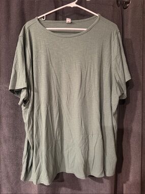 Old Navy Men's Short-Sleeve Crewneck Tee in Light Sage